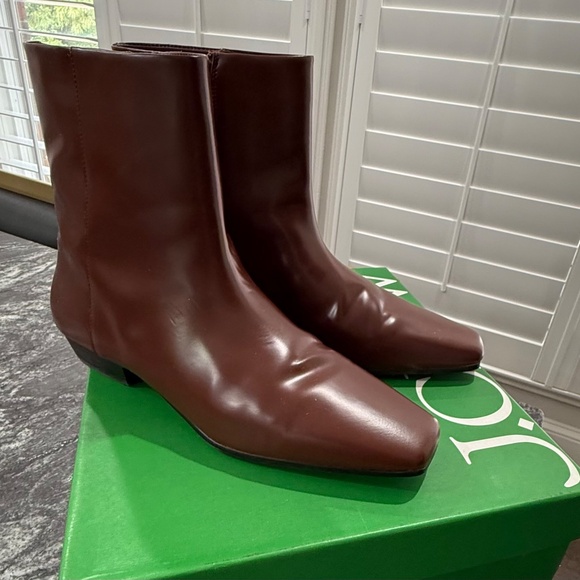 J Crew Square Toe Ankle Boots in Spazzolato Leather in Burnished Sienna. size 8. - Picture 2 of 9